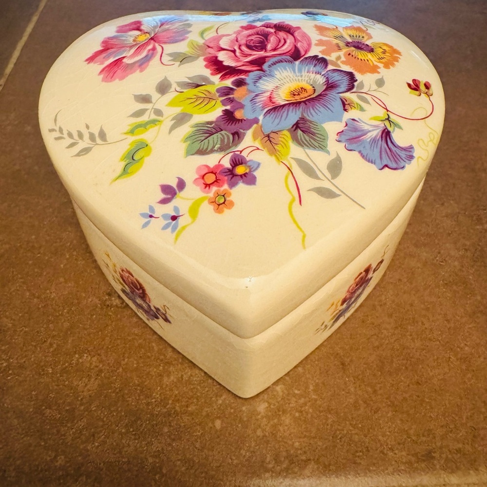 Floral Heart Trinket Box